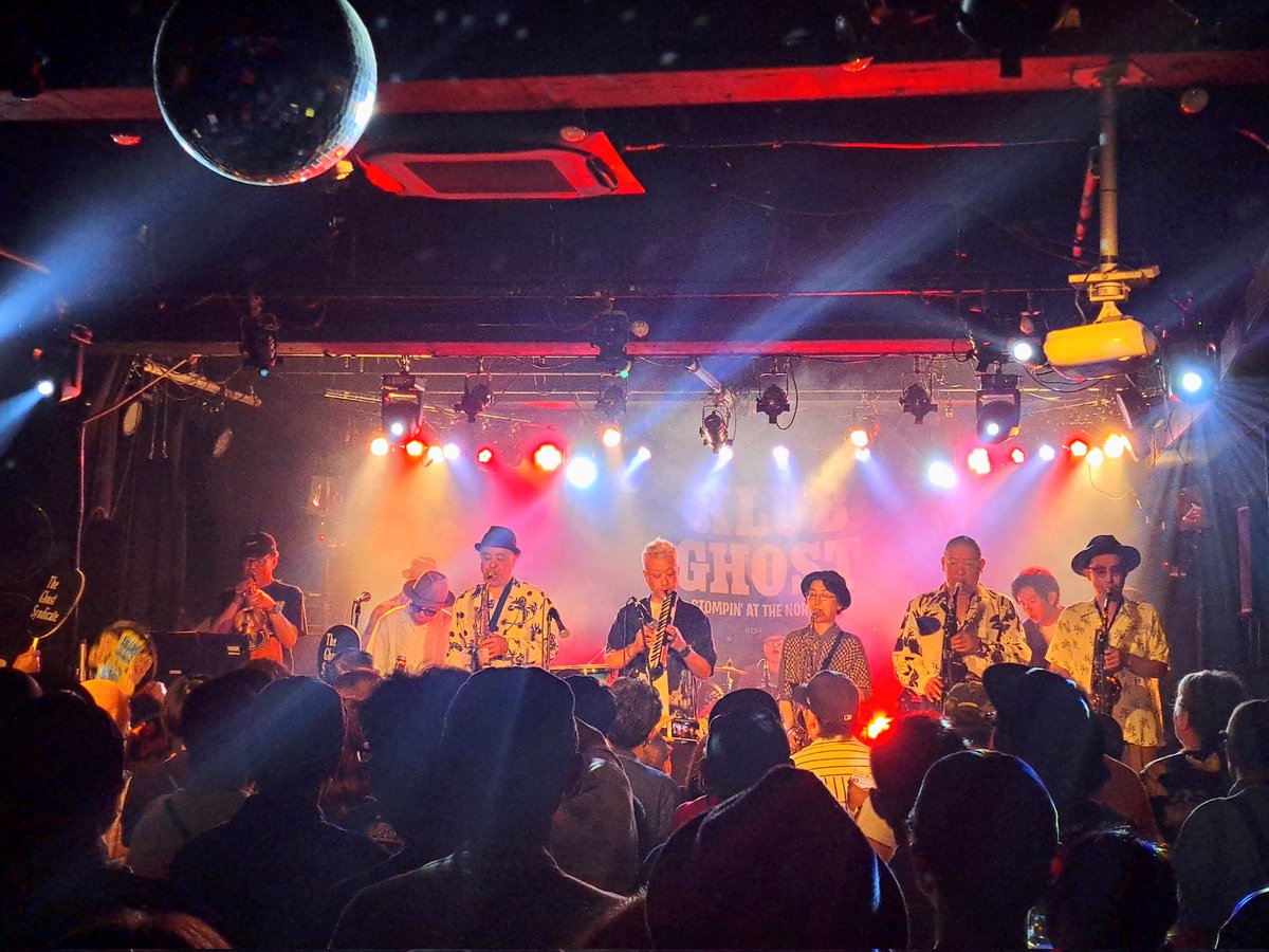 322flames's tweet photo. 今日は仙台へ移動してライブを観ました。
昨日の西も最高でしたが、東も素晴らしかったです。 https://t.co/s9zgjkZ7oI