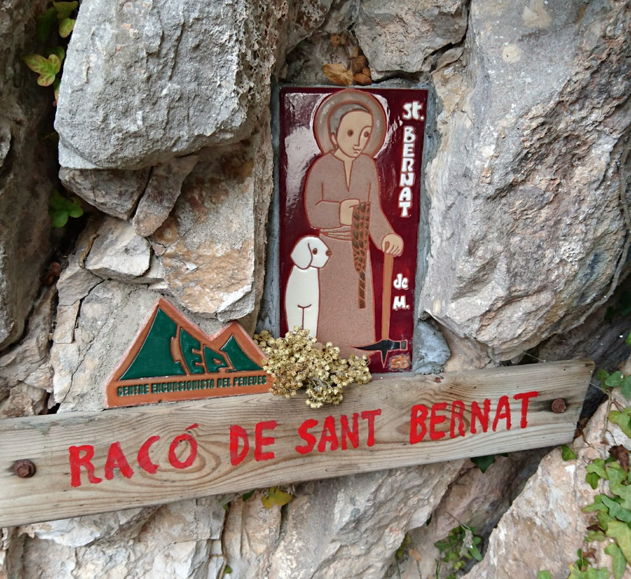jvinolase's tweet photo. Goigs i devocions populars: Goigs a sant Bernat Menthon. #Querol (Alt Camp)... https://t.co/1KzVoKeGgt https://t.co/kk8ayipFrP