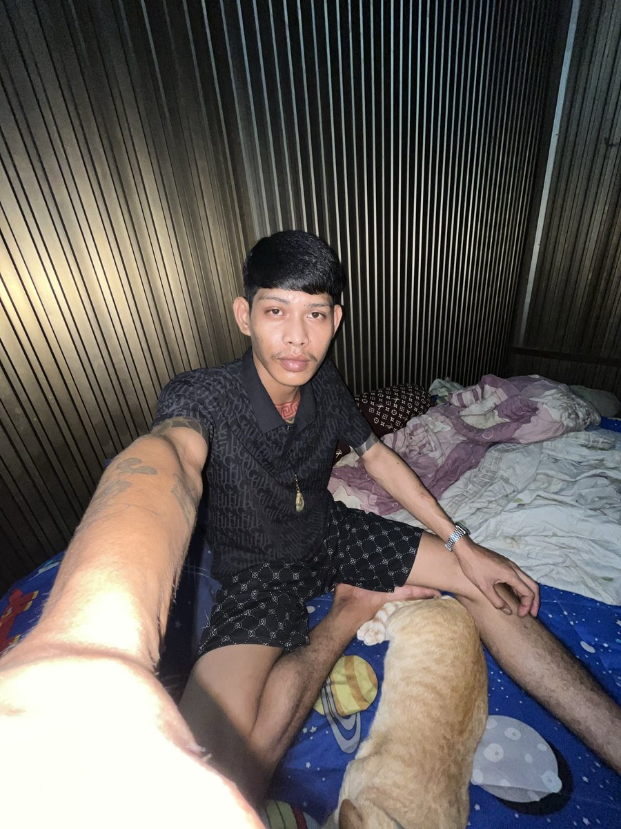 peterbest952's tweet photo. ห้องเรามีแมวนะ😝 #พิจิตร #ตะพานหิน https://t.co/T4wWKTfhPA