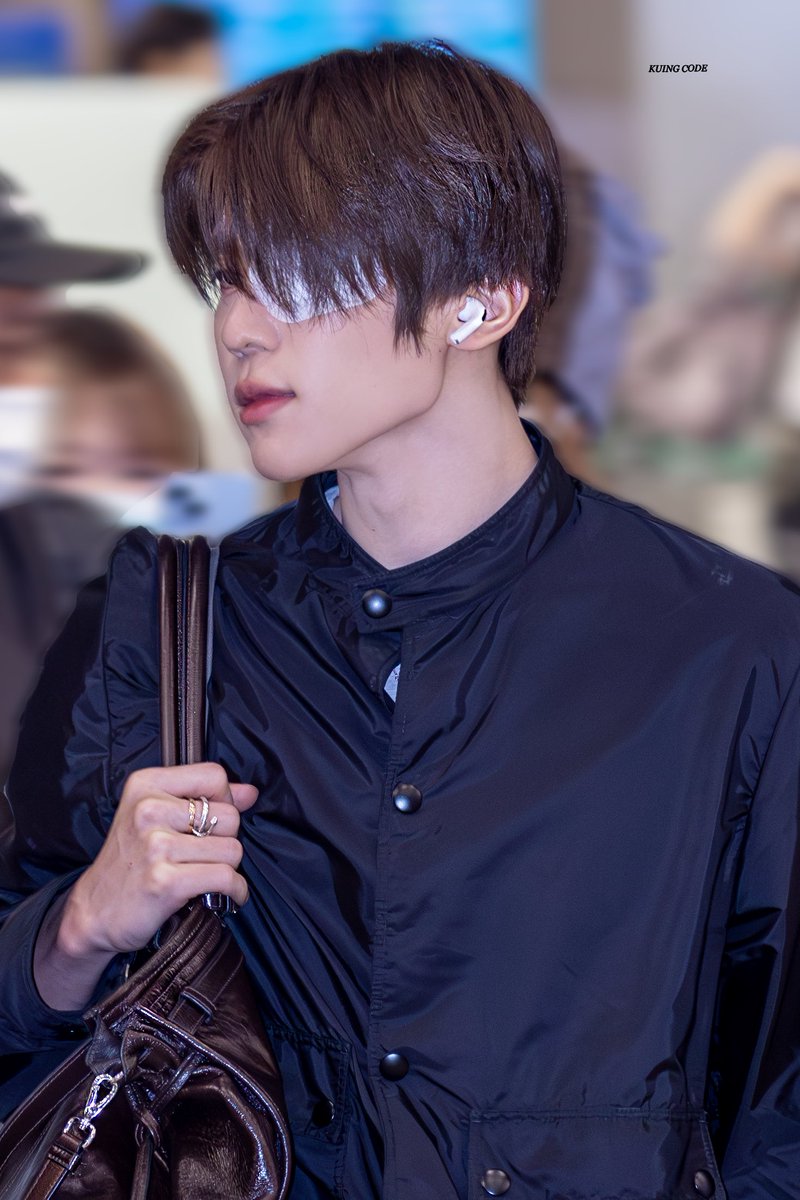 kuingcode's tweet photo. 260614 ICN 입국 #시온 

앙마는 프라다를 입는다😈

#SION #오시온 #シオン #NCTWISH #엔시티위시 https://t.co/WjmVWKnUsD