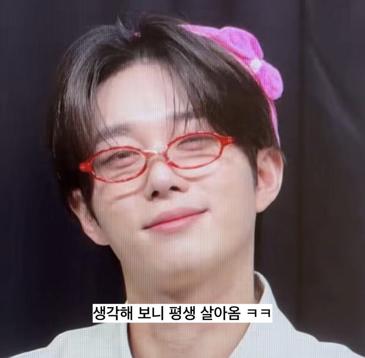 _tttt_____'s tweet photo. 평생 그렇게 살아 !! 💢 https://t.co/sxOVc30dJP