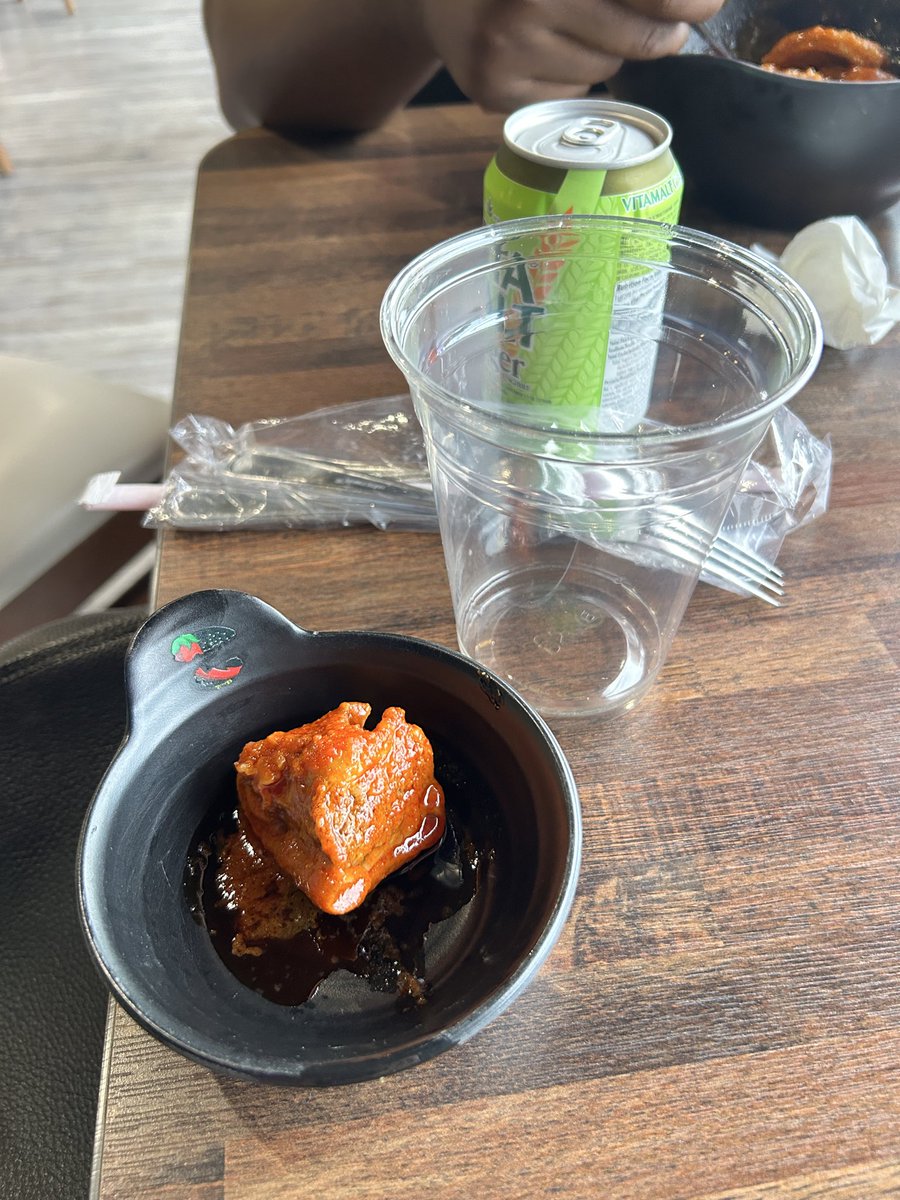daKadezo's tweet photo. @OInnocxnt Was charged $8 for this piece of meat yesterday. Never going back https://t.co/CT4fkP1qzd