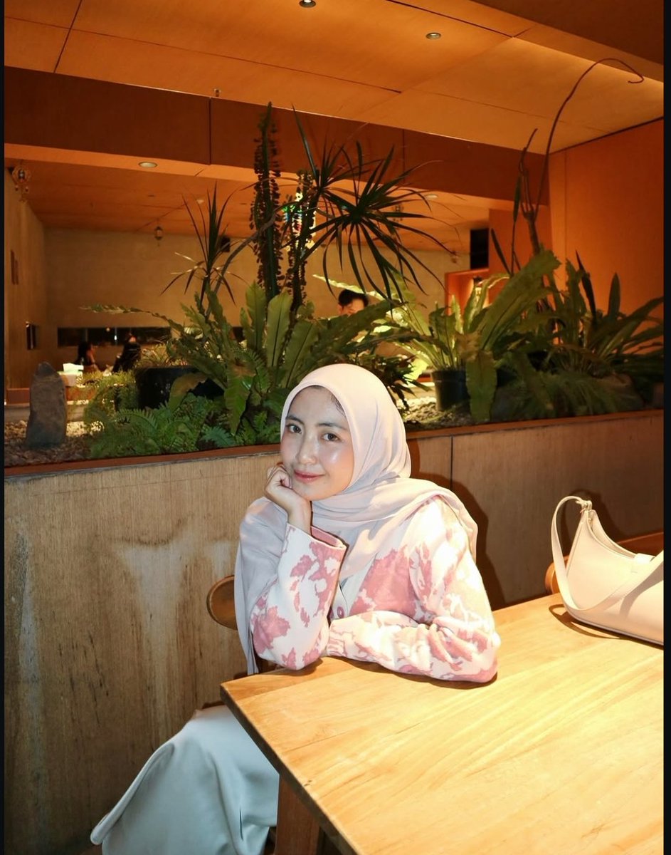 19Salsabil's tweet photo. Hii jogja 👋 #bojogja #openbojogja #availjogja https://t.co/hnIfSGeXax