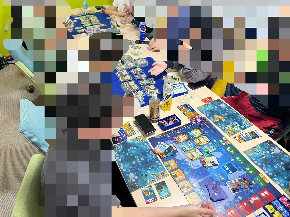 BCmituki's tweet photo. 土曜日ボドゲオフやってました！
ドミニオン＆重ゲー中心オフ
まだ上手く回せてないかもだけど皆楽しんで頂けて何よりでした https://t.co/7MvBRfeR5s