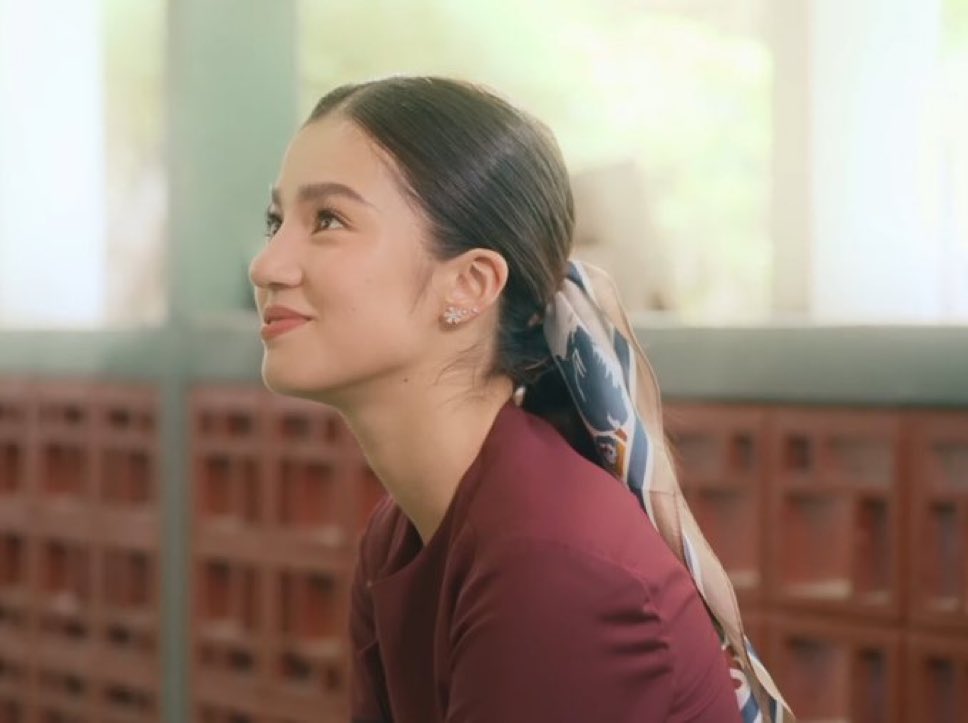 aydonbelle's tweet photo. Teh teacher ba to siya? Akala ko si Mama Mary😭 ang gandaaaa!!! https://t.co/kfq2ex1HzN