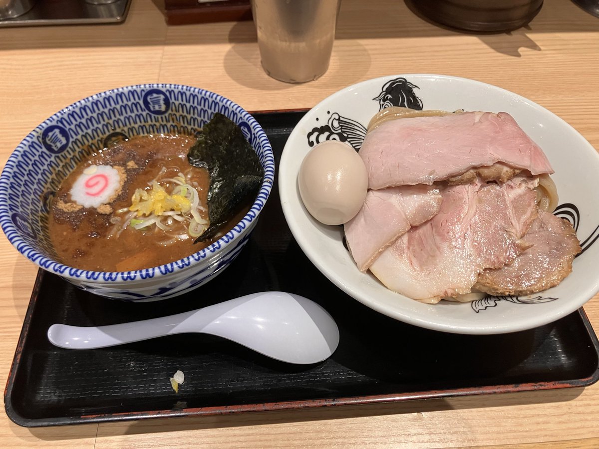Taka_EBG808's tweet photo. 徒歩圏内にこの店あるのは良くない。 https://t.co/Ye67FNVvy2