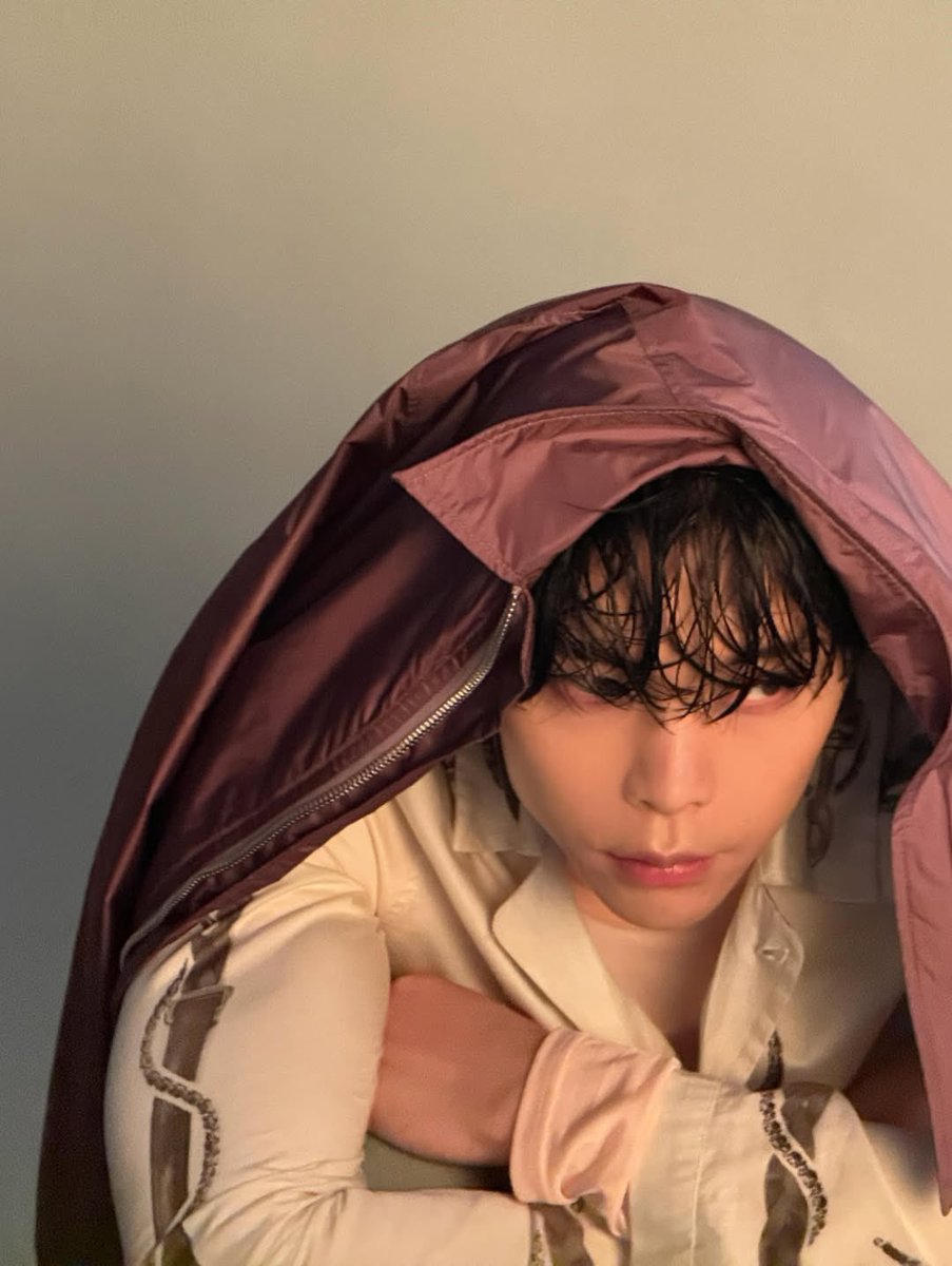 youndho's tweet photo. ㅤㅤㅤ  
 ㅤㅤㅤㅤㅤㅤㅤㅤㅤㅤㅤㅤㅤㅤㅤfeelin' dazed. https://t.co/Qg7623UwS6