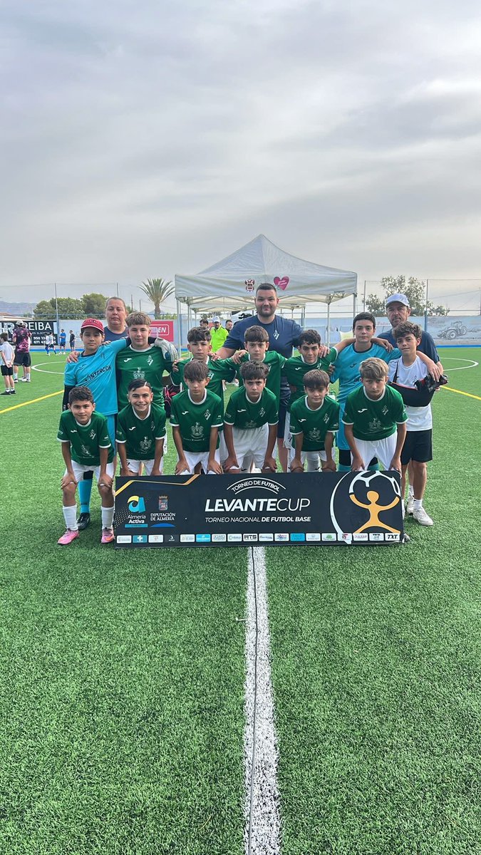 ef_altorreal's tweet photo. ✅️ Torneo Levante Cup 26
Categoría Alevín

Tercer clasificado en fase plata.

Gran Torneo el que ha realizado el equipo alevín de superliga ganando los dos primeros partidos de fase clasificación y metiéndose en fase plata, pierde en semifinales en la tanda de penaltis.
🤍💚⚽️ https://t.co/aU6cqlGueH