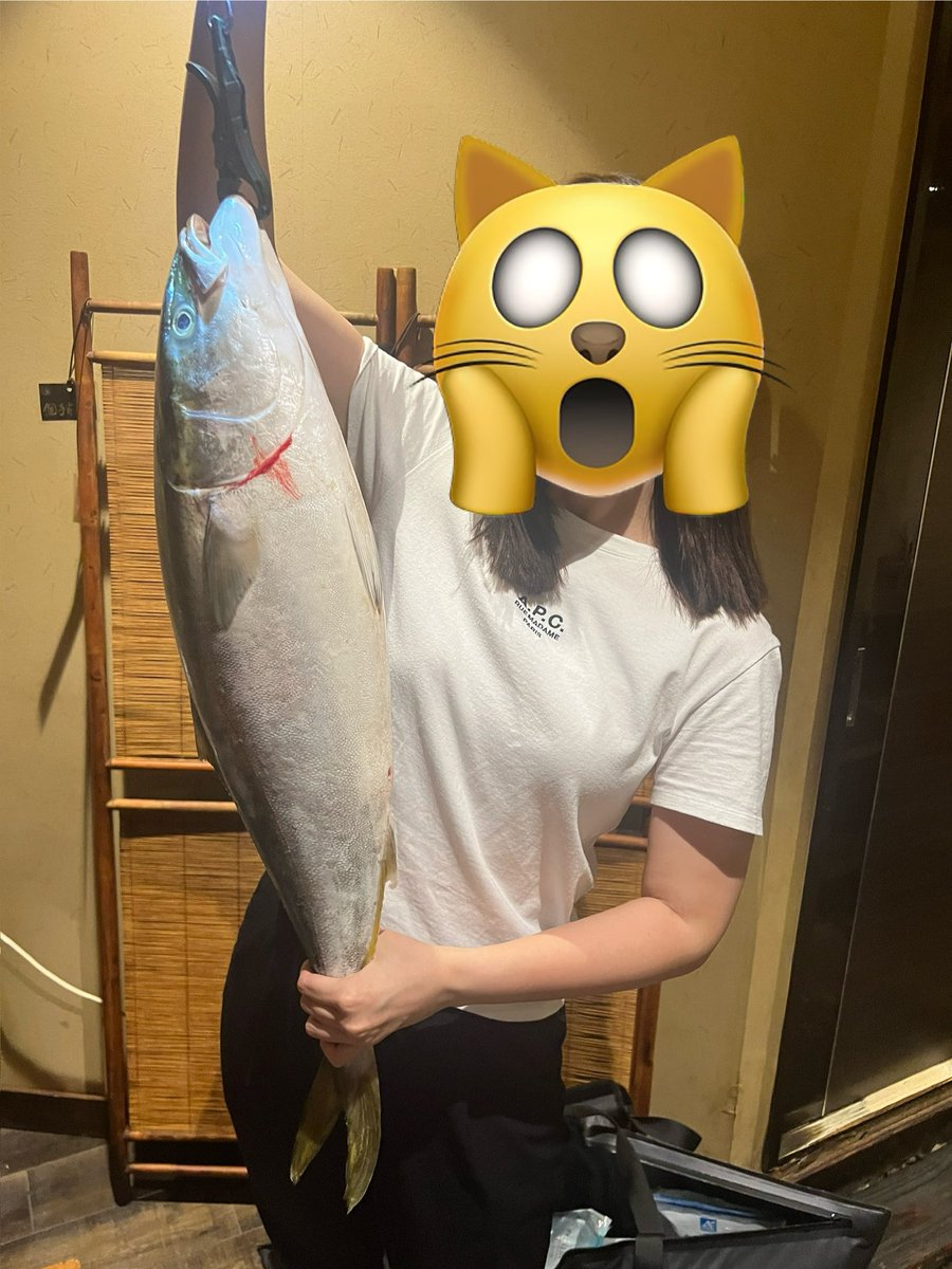 zamurai01's tweet photo. 本日も無事に営業を終えることが出来ました♪
ありがとうございました🙇

とったど〜
立派な鰤🐟
80over https://t.co/Xw6lgSDqxX