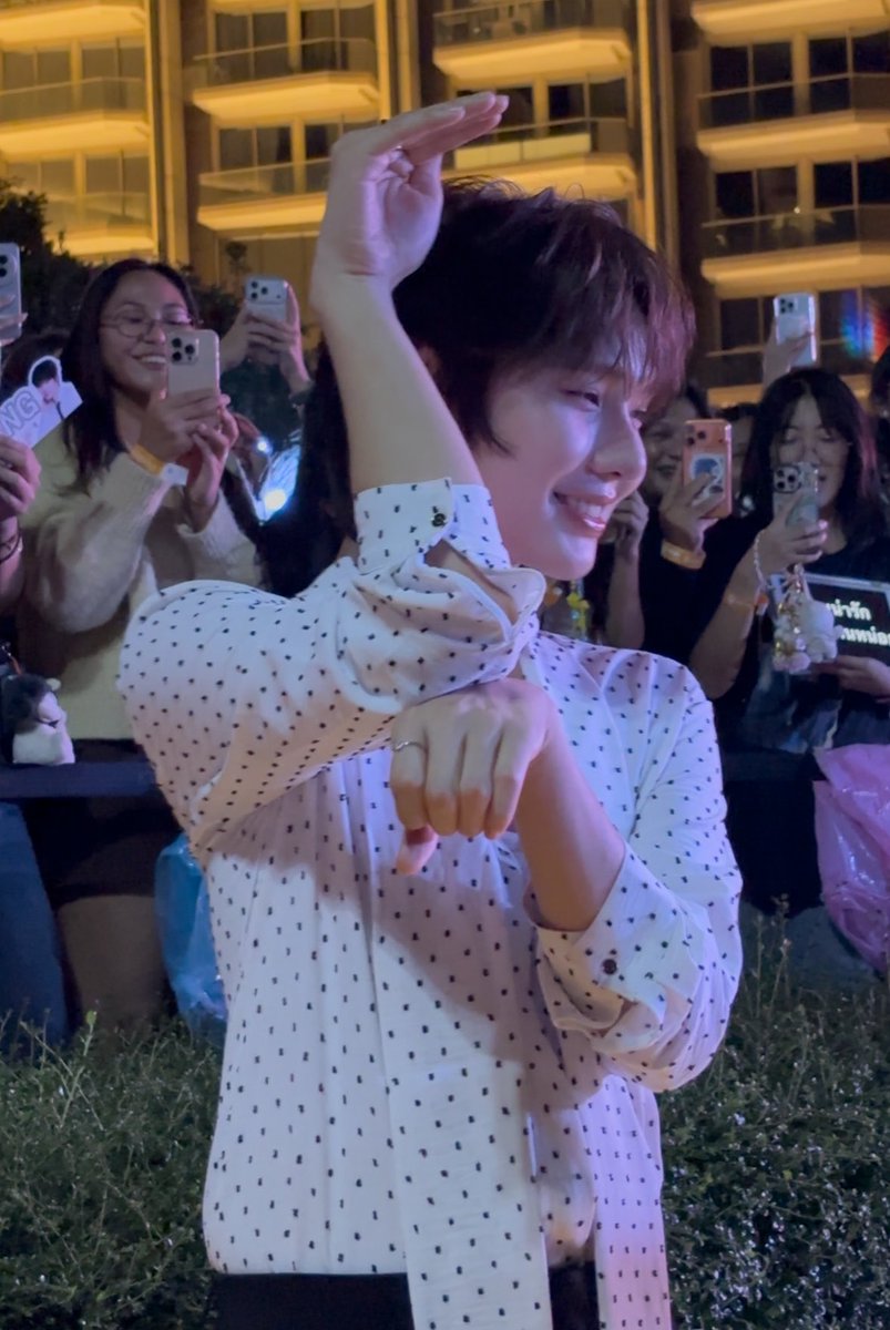 junewknp's tweet photo. การเป็นแฟนคลับก็ไม่ได้ง่าย กว่าจะได้จุ้บงูมา

🤍 ขอจุ้บงู
🐰 งูอะไร
🤍 งูทะเล
🐰ทะเลไหน
🤍ทะเลใต้
🐰ใต้ไหน ภาคไหน
🤍 ทะเลหาดใหญ่
🐰 หาดใหญ่ตอนเหนือหรือตอนใต้
🐰 ตอนเหนือละหมู่บ้านไหน บ้านเลขที่อะไร 

กุไม่ไหวจริง ๆ ทำไมปิงมานขี้แกล้งจัง55555

NAMPING ICONSIAM UNITY OF PRIDE
#NampingPrideICONSIAM
