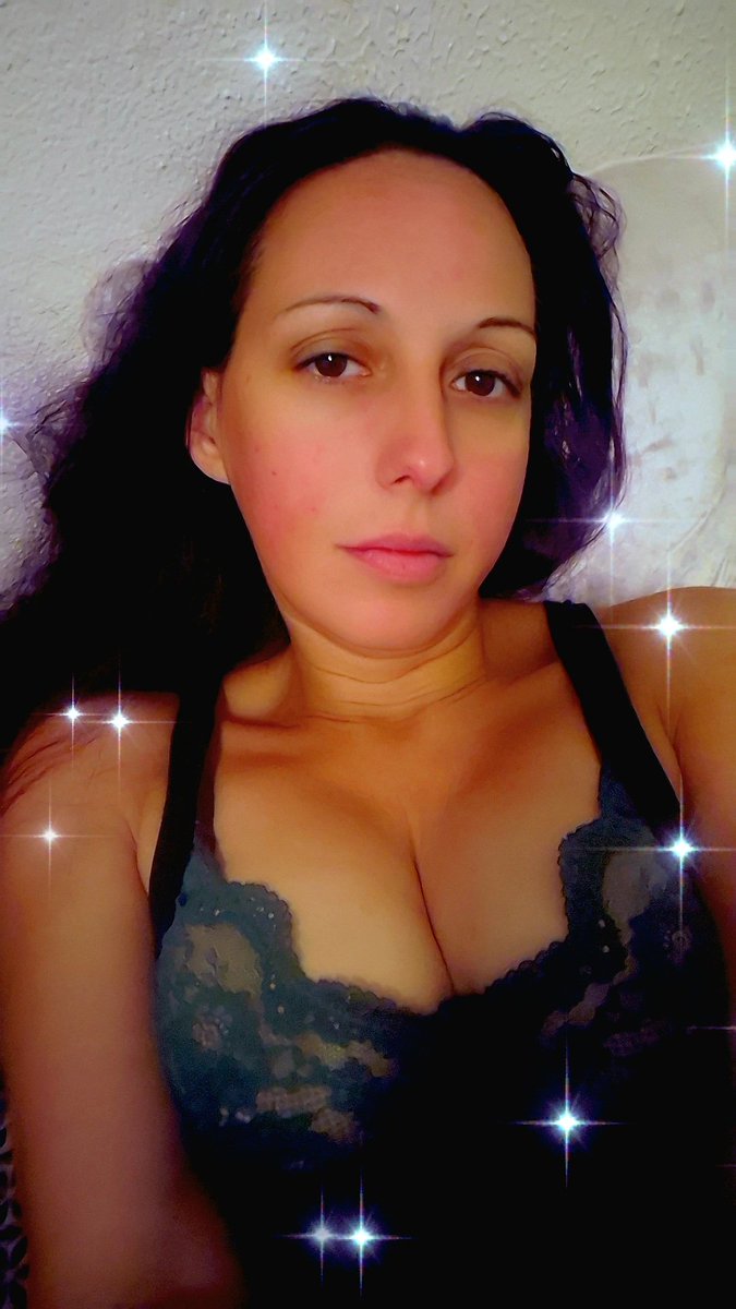 PrincessM3gan17's tweet photo. Lazy Sunday still lounging in bed ✨
Dallas trip is THIS Saturday and I’m so ready! 😘
Let’s keep building these funds so we can make it unforgettable 🔥💸
Who’s sending to the fund today? Drop a 💰 if you’re helping make it epic! https://t.co/FcUlKaxghZ