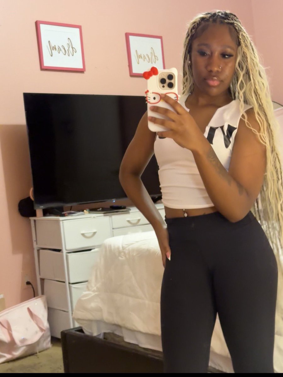 Princess Ny🩷 tweet media