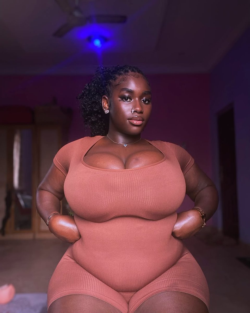 PlusSizeHub_1's tweet photo. 🤎🤎 https://t.co/6w4VxY33VF