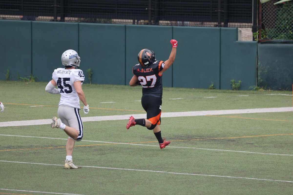 TokyoAncanale's tweet photo. 🏈2026 東日本X2 春季公式戦 SPRINGBOWL TOURNAMENT 決勝
#SonySolidstate 21 - 14 #アイレクスゴリラズ
#Xリーグ
#アメフト
撮影日:2026.6.14
於富士通スタジアム川崎 https://t.co/V8cnVZbT7i