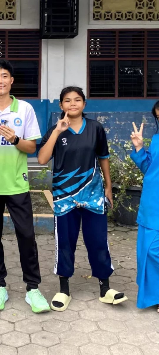 ausieeuu's tweet photo. VIRALIN AJNG ANAK KELAS 8 SMP OTW KLS 9 SCAM AJNH, minta own go lain bilang ada uang tax ke anak go padahal GA ADA TAX SAMSEK, tandain ajng "BEESEM GO" zeva namanya https://t.co/Tg5Mx00xx5