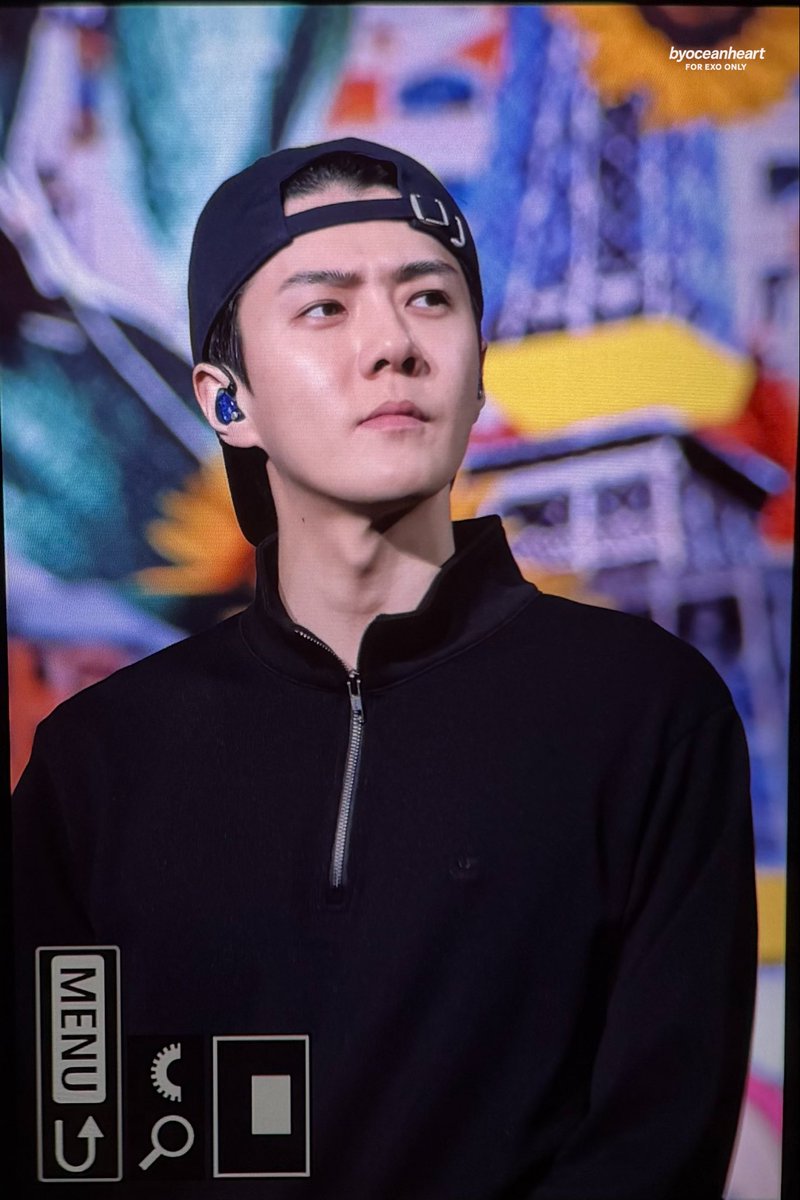 byoceanheart's tweet photo. 260614 EXhOrizon in Hong Kong Day2

🐥

#세훈 #오세훈 #엑소 
#SEHUN #EXO https://t.co/L72Eb1FBvM