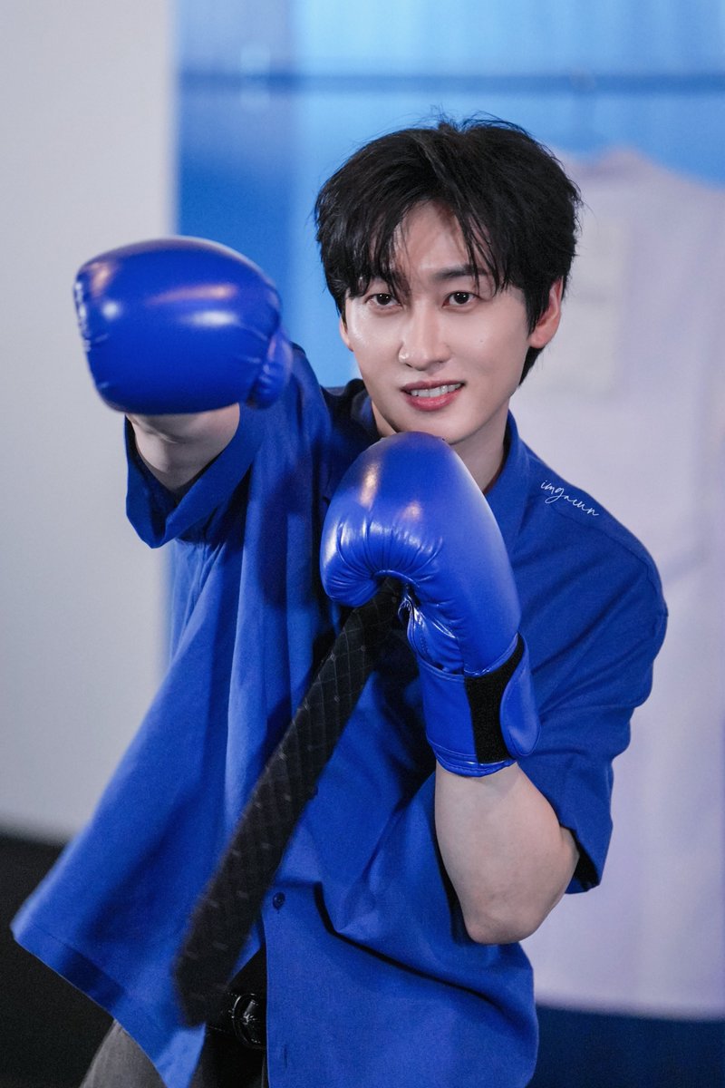 imgaeun99's tweet photo. 토끼 판치🥊

260614 메디힐 팬미팅

#은혁 #EUNHYUK
#슈퍼주니어
@AllRiseSilver https://t.co/qrvp02sciq