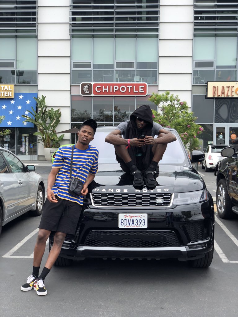 gyamfi__01's tweet photo. Free advice to @KWESIARTHUR_ 

I’ve said it and I will say it again, if your man wants to come to the limelight again, he needs to drop his ego and beg bighommieflee once again for them to come together once again and cook , if you check records , hommieflee played major role in kwesi Arthur’s success in his career , his intros and and his enlightenment alone blew most of his songs 💯, from grind day,winning, anthem and every song that blew up had hommie flee on it 

Listen to this advice and collab with hommieflee and see if kwesi Arthur won’t rise again