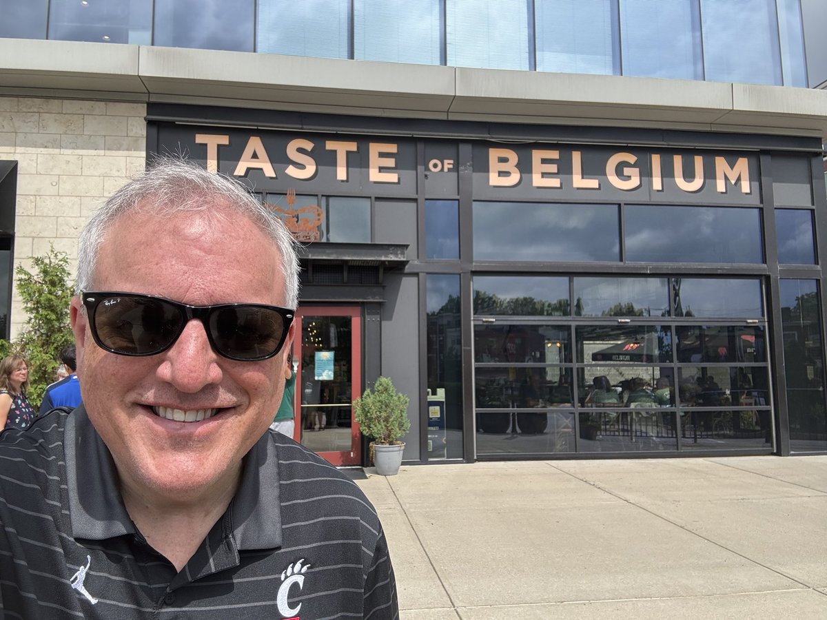 cincygreghoodin's tweet photo. Today’s #gregsbreakfastbonanza #sundayincincy stop is Greg’s Belgian Bonanza @tasteofbelgium ‘cause, you know . #eatcincy #cincyeats #BearcatVibes #cincyvibes #allforcincy #todoporcincy #dinelocal #sundaybrunch #sundaybreakfast #sundayvibes #sundaymorning https://t.co/RRPTDYuFcy