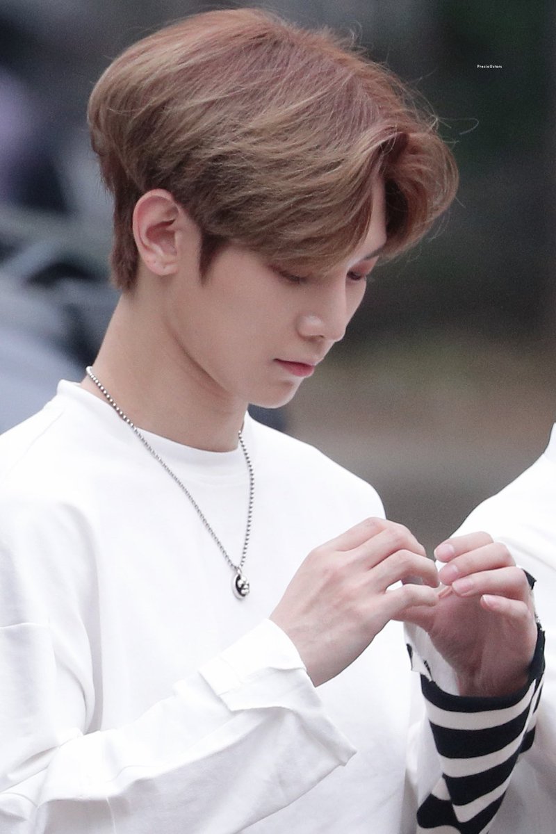 Precio_Ustars's tweet photo. #TheAngelCalledYEOSANG
#여상의목소리로_물든여름
#ATEEZ #에이티즈
#YEOSANG #여상 https://t.co/ciro9bxanw