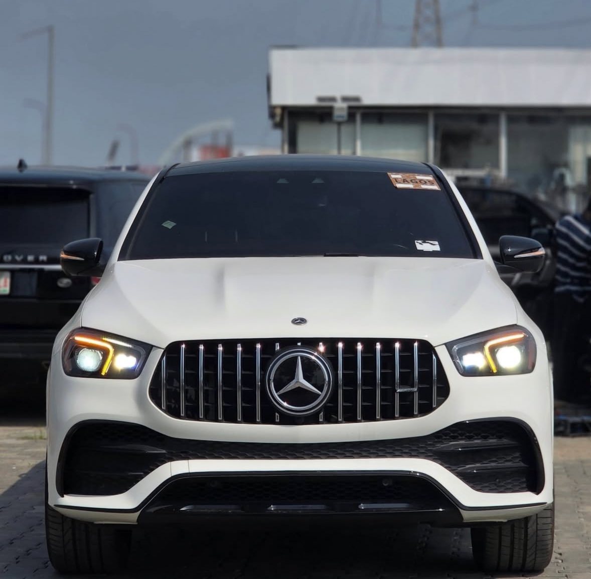WorldTalkazim's tweet photo. This is Benz                 And         This is Benz

One consumes fuel while the other generates income. Bro to bro, which one are you choosing? https://t.co/TbUfBfXVJl