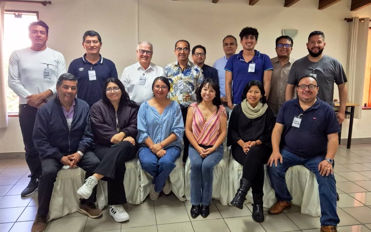 RuthLuqueIbarra's tweet photo. Días de planificación, reflexión de la bancada @Ahora_Nacion. En este contexto, la defensa de los derechos ciudadanos y construcción de una alternativa democrática que ponga por delante a la gente y no a los intereses del pacto mafioso.Seguimos con convicción y esperanza!! https://t.co/46PkShpOCR