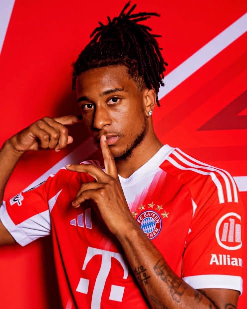 goalsside's tweet photo. 🚨🚨| BREAKING: Bayern Munich are preparing €𝟐𝟓𝐌 𝐏𝐄𝐑 𝐘𝐄𝐀𝐑 to extend Michael Olise's contract until 2031. 💰🇫🇷

The offer would be double Olise's current salary, making him a top earner at the club.

{@BILD} https://t.co/IVDCJJWdTY