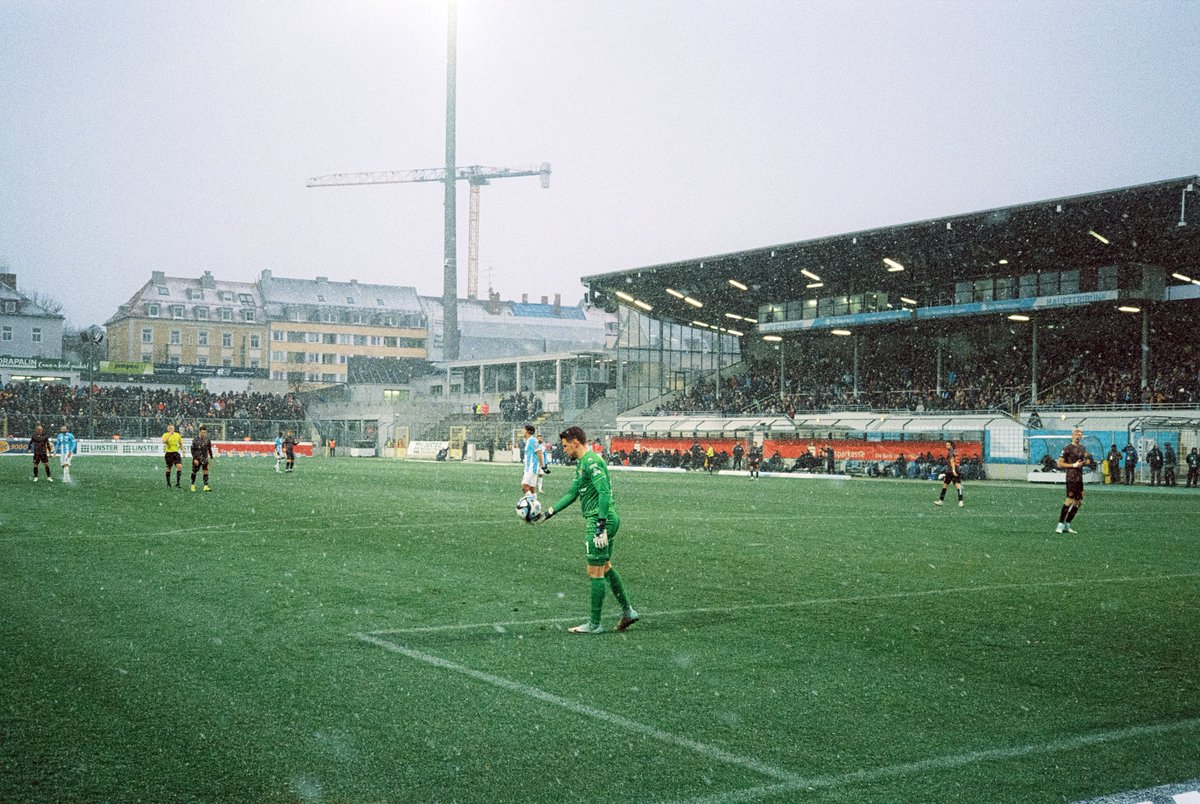 michaelboegl's tweet photo. Football on 35mm film 🎞️ https://t.co/XgEVUh7SE1