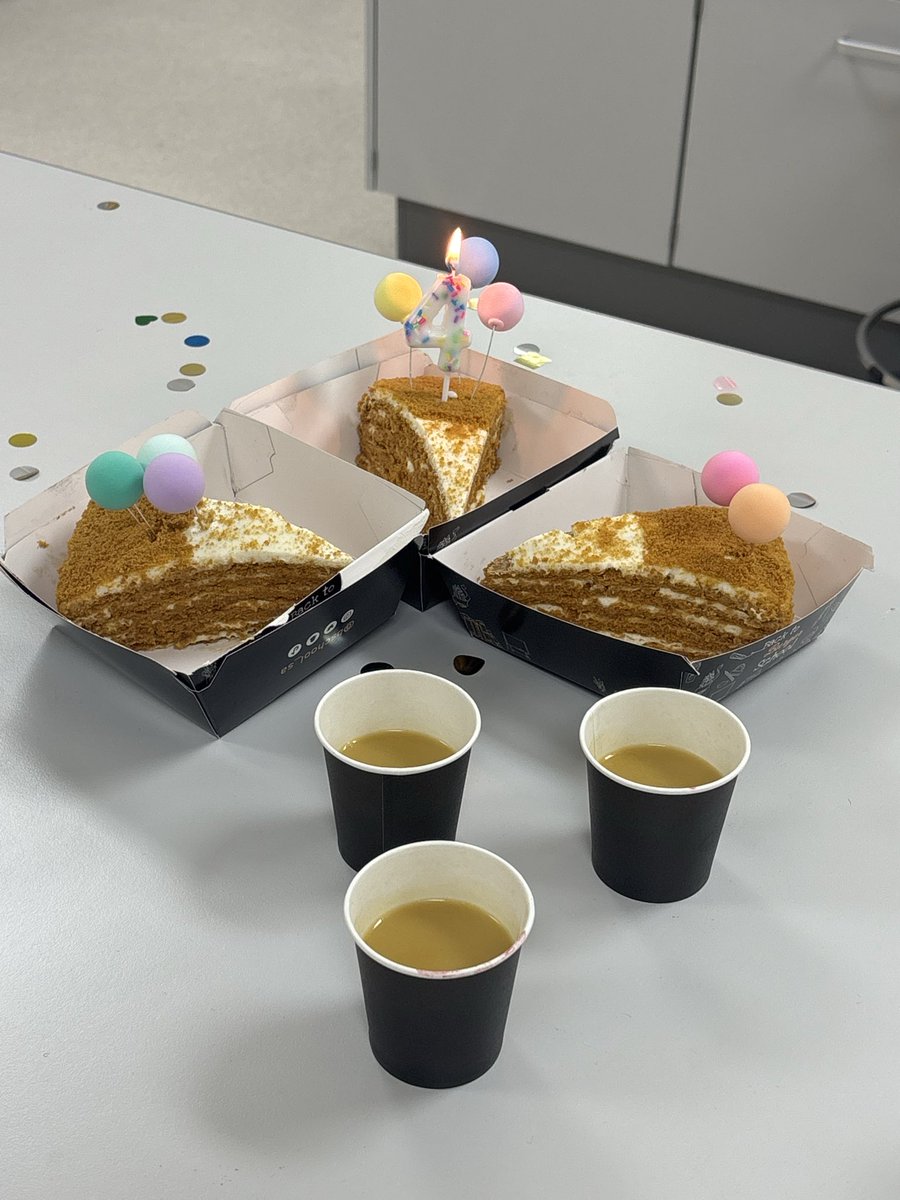 txllu1's tweet photo. اليوم السعييييد جددددًا💜💜💜💜💜💜💜

#UQUMED44 https://t.co/HdwY5AujJi