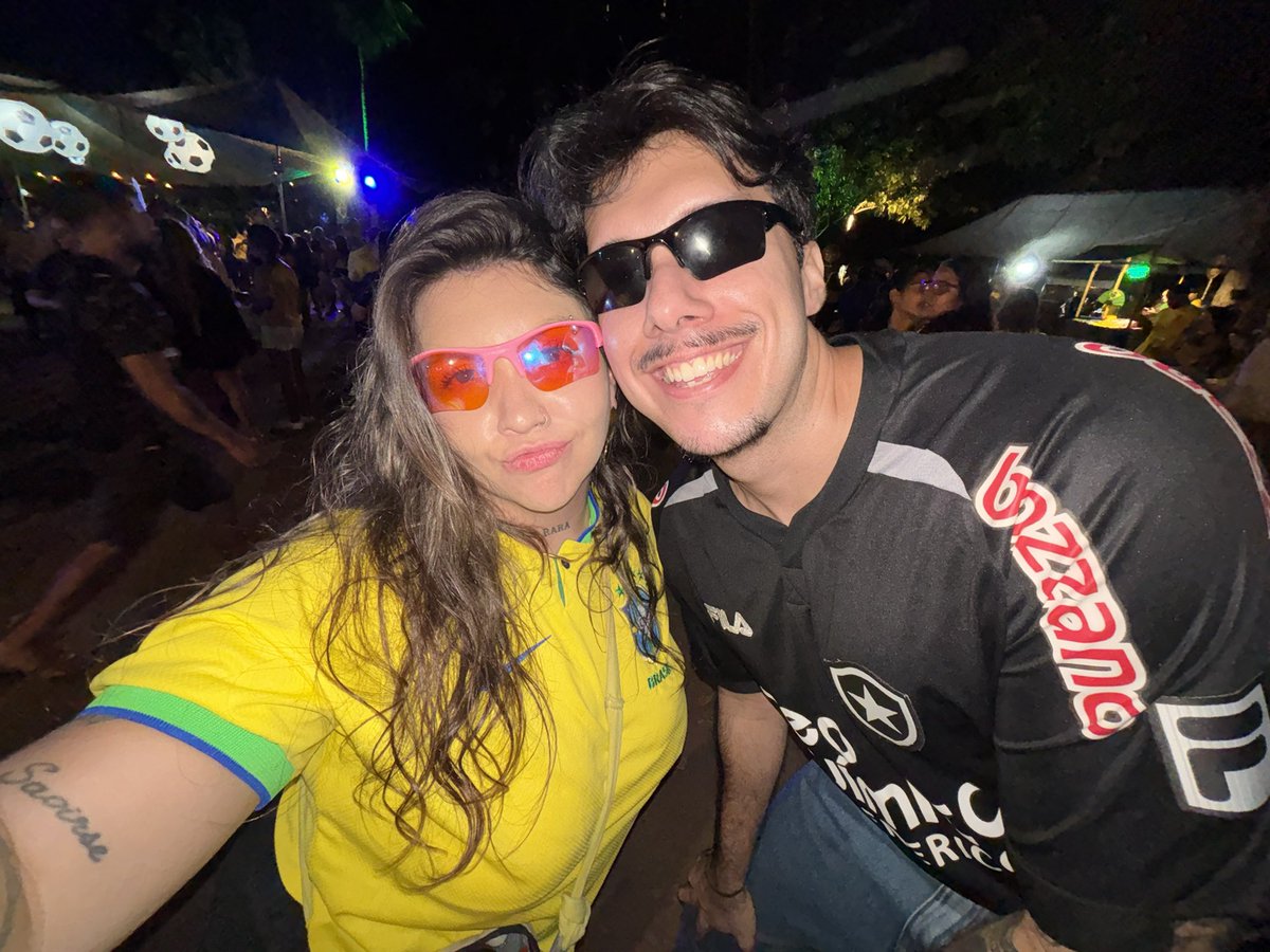 cfdaraujo's tweet photo. poucas pessoas recebem meu eu te amo e você é uma delas 💕 https://t.co/4lWfC2zBgS