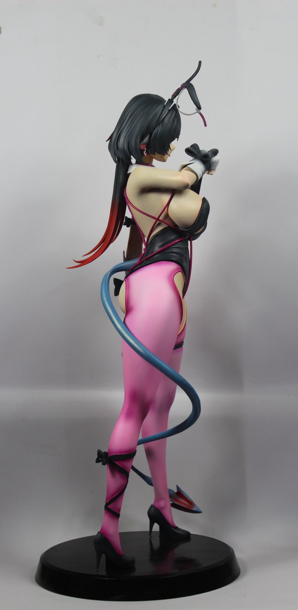 mart2293's tweet photo. This gorgeous figure of Jane Doe wearing the bunny suit of Velvet from Nikke was made in blender by @pisryder  and @Sylviana_Sculpt  made her printable, another Jane added to the collection c: https://t.co/8S4keGHfIR