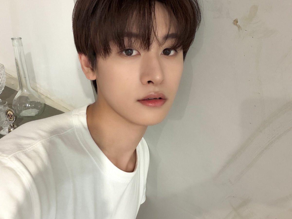 TRENDZ_OFFCL's tweet photo. [#은일] 오늘도 즐겁게 열심히 하고 와씀다ㅏㅇ😁😁

#FROM_TRENDZ #TO_FRIENDZ #TRENDZ #트렌드지 https://t.co/vcnqwzEe7g