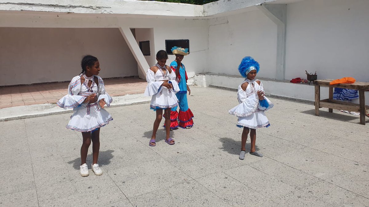 Michelk_P's tweet photo. Espectáculo infantil tradicional para niños con Los Cubanitos en El Liceo de La Asunción.#LaHabanaDeTodos.#CubaEstaFirme. https://t.co/qZQkEcmT9R