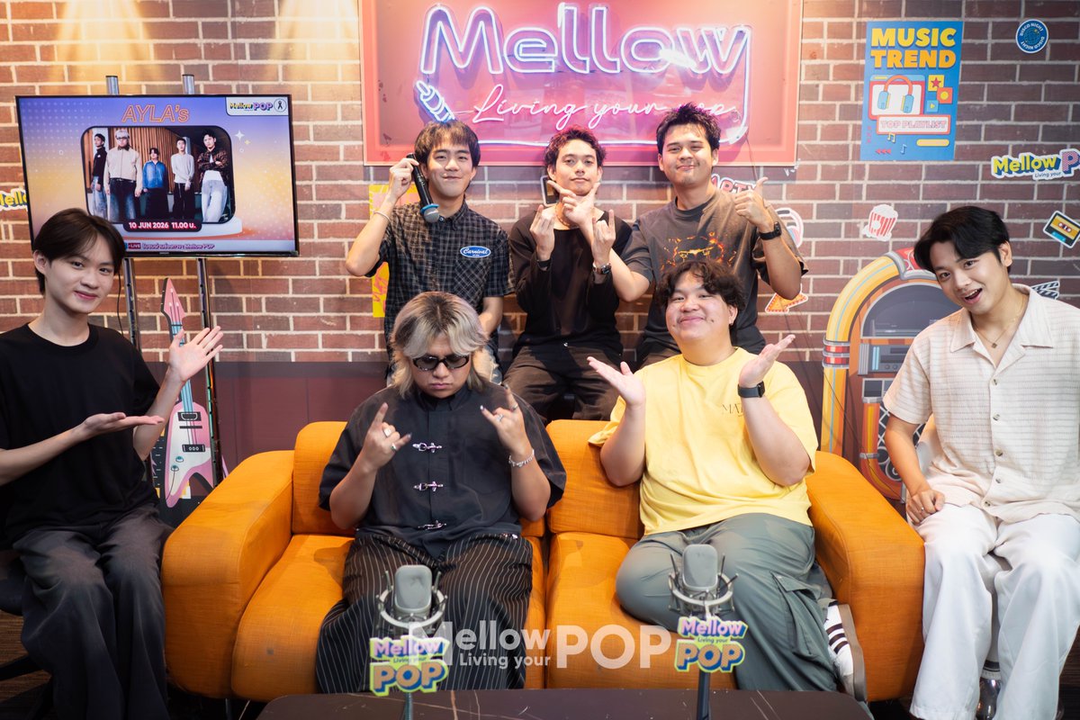 MellowPOP_TH's tweet photo. ✨ Mellow POP เก็บตกภาพบรรยากาศไลฟ์ของ “AYLA’s” กับเพลง “จากนี้คงไม่มีเรา [Farewell]”
.
#MellowPOP
#จากนี้คงไม่มีเรา
#AYLAs #BRIDGEmanagement https://t.co/p07cqxBD3q