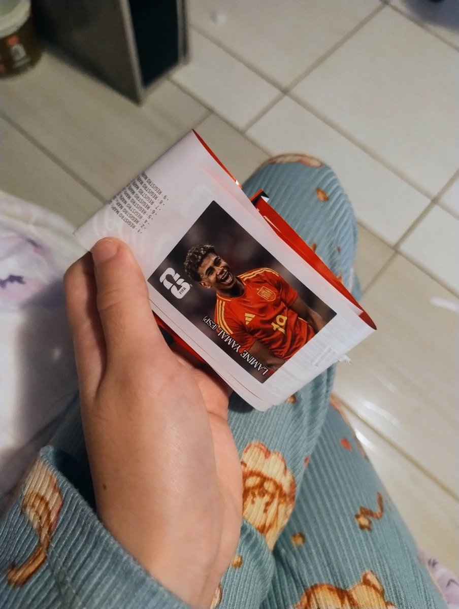 _SAally__'s tweet photo. Não coleciono o álbum, mas eu tomo mta coca cola https://t.co/DKqfpBfSYz