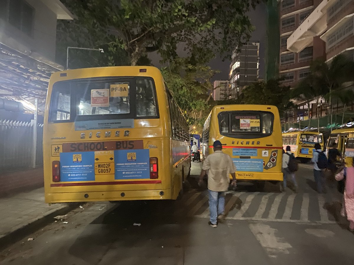 anupamapatnaik's tweet photo. So Poddar school owns this public road in Santacruz West ? Can one own a road in mumbai ? Please do
Let us know, so we can apply .

How else can you park your school buses on both the sides and double park on one ? No rules for this school ?

@mybmcWardHW @AshwiniBhide https://t.co/rVq2PTNwuz