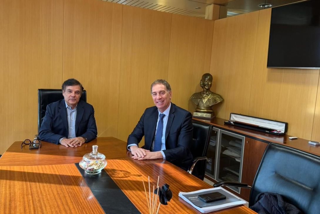 gastonmarraOK's tweet photo. Sr. ministro del interior @diegosantilli ese señor con el que se reunió a hablar de su proyecto (trucho) de @FichaLimpia en Misiones fue el que el año pasado mandó a estrellar el proyecto de @jmilei en el @SenadoArgentina. 

¿Hablaron de eso? ¿Nos cuenta? https://t.co/xeoLf1xIIM