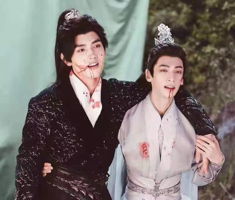 wanningism's tweet photo. feiyunxi were so happy to give us everything the day they filmed 3799 https://t.co/NVi4wwZRiY