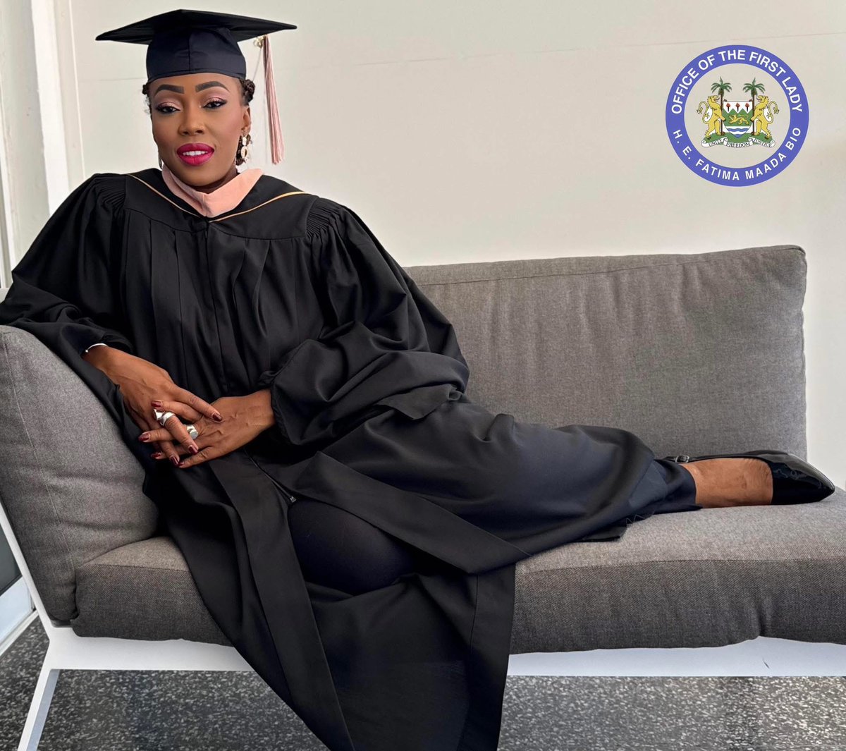 FirstLadyBio tweet picture