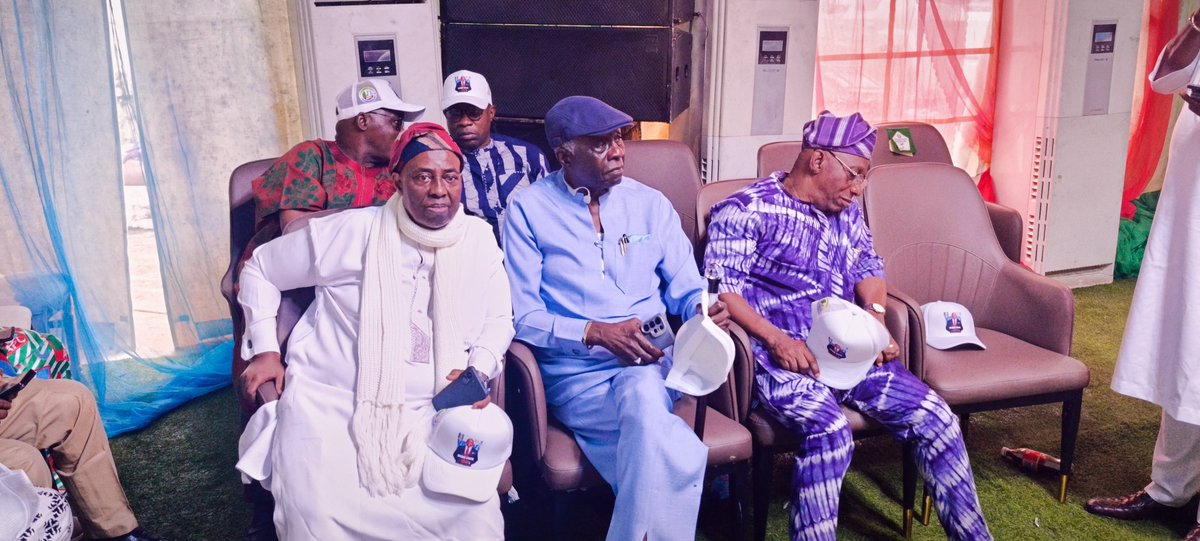 ogunapcofficial's tweet photo. Join us LIVE at the APC Strategic Caucus Meeting as party leaders, stakeholders, and members gather to discuss key issues, strategies, and the future direction of the party.

#APC #APCStrategicCaucusMeeting #Politics #LiveCoverage #BreakingNews #OgunPolitics #NigeriaPolitics https://t.co/JJoANrAUhd