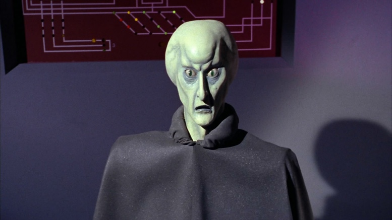 Gaetan_Jobin's tweet photo. @Maviturkk Star Trek, The Corbomite Maneuver
Below: The guy on the left is a puppet for the guy on the right. https://t.co/ndgy2Ibgej