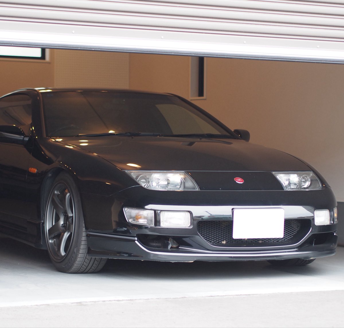 yumunagi_1171's tweet photo. 今日テレビ取付に来てくれた業者の方が車好きで、Z見てテンション上がってくれたの嬉しかった😌✨ https://t.co/5dMVwSj3ga