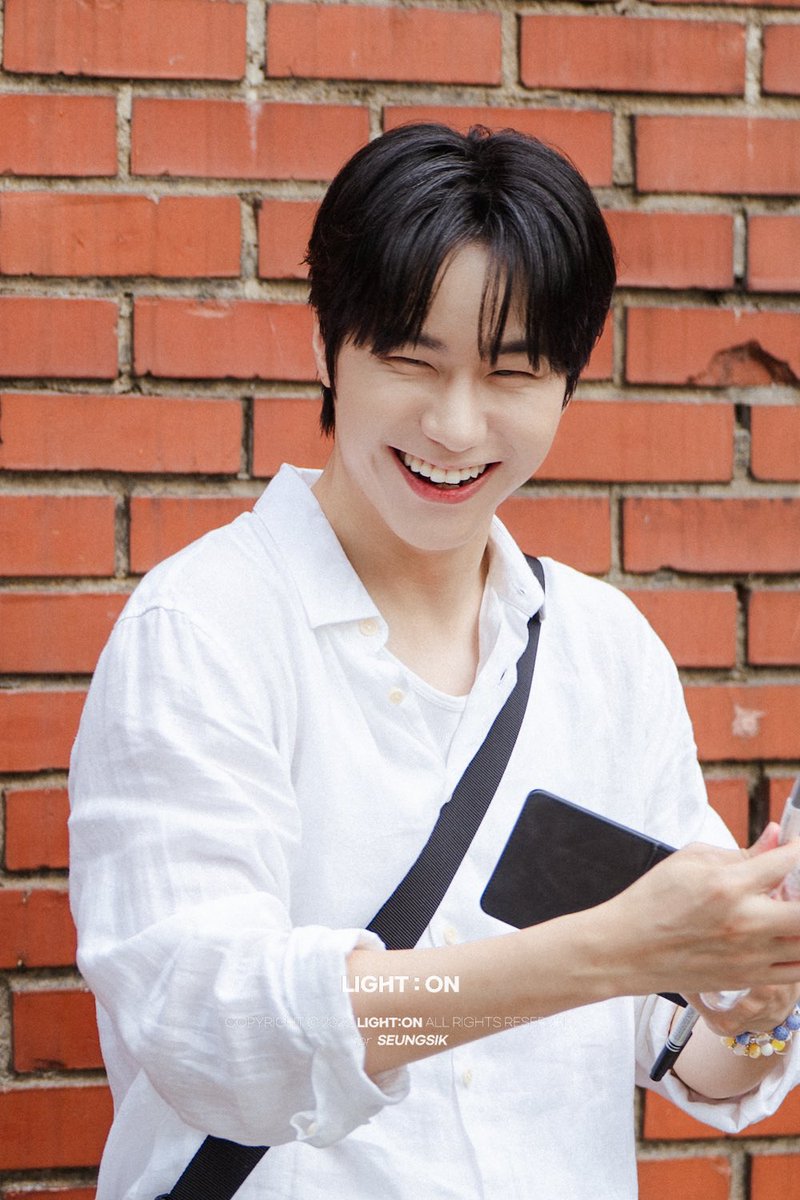 lighton1109's tweet photo. 260614 헤이그 퇴근길

퇴근길은 언제나 즐거워😆

#강승식 #승식
#SEUNGSIK #スンシク https://t.co/c37xAikKsC