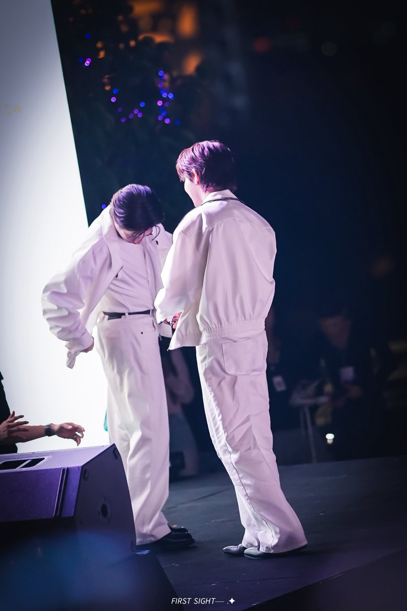 firstsight_2000's tweet photo. น่ารักทั้งหมดสองก้อน✨

TLEFIRSTONE ICONSIAM UNITY OF PRIDE
#TleFirstonePrideICONSIAM https://t.co/JyLbsJkeLw