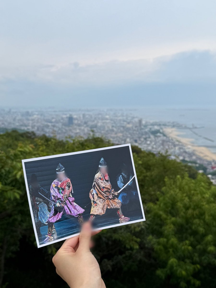 Ntun019's tweet photo. 公演終わってしまったけど…
源平ゆかりの地へ🏔️🌊✨

「断崖だそ、騎馬など下りられる
はずがない」と教経さんが言っていた
通り、こんな崖で戦いがあっただなんて
考えただけで鳥肌でした。
重衡さんが捕らわれた史跡も行けてi ꒳ i 
源平の歴史を肌身で感じられて
大充実でした⋆˙⟡♡ https://t.co/22ohxDVVF6