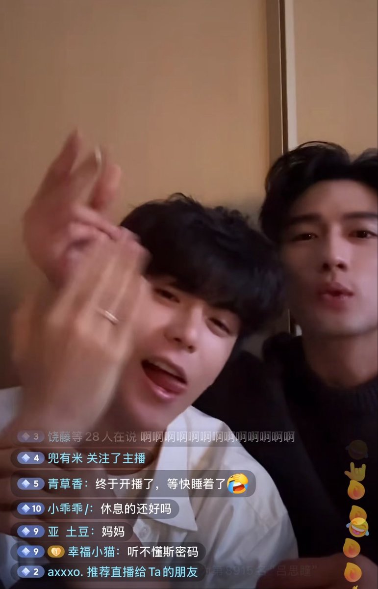 ofgaale's tweet photo. THEY'RE MARRIED WE FUCKING WON 

#aylio #doublehelix https://t.co/MqK5FuMA2x