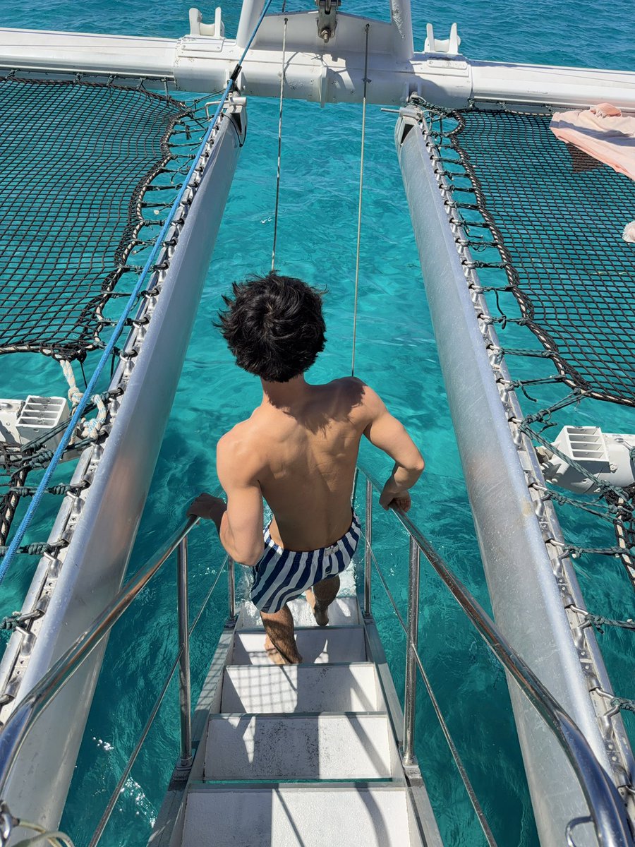 cameronkappaa's tweet photo. boat day in mallorca 🏝️ https://t.co/Vbj212wpjT