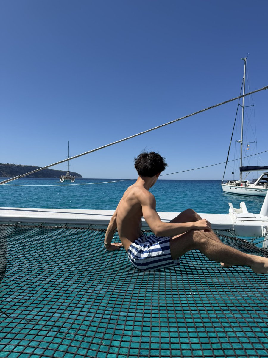 cameronkappaa's tweet photo. boat day in mallorca 🏝️ https://t.co/Vbj212wpjT