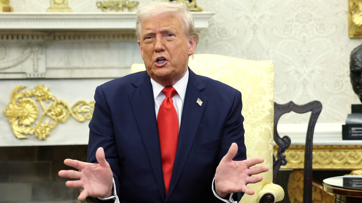ww3mediaa's tweet photo. 🔴 ABD Başkanı Donald Trump:

“Bu sabah Beyrut’a düzenlenen saldırı, özellikle İran’la barış anlaşmasına bu kadar yaklaştığımız bir günde gerçekleşmemeliydi.

İsrail’in Lübnan’ın herhangi bir noktasına yeni saldırılar düzenlememesi gerekiyor.

Aynı şekilde Hizbullah dahil hiçbir taraf da İsrail’e yönelik yeni bir saldırı gerçekleştirmemeli.”