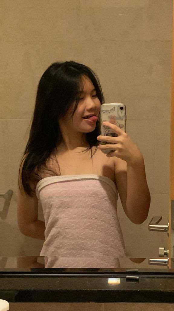 iluvxmms2's tweet photo. what a nice jerkable body 💦

#sgxmm #sgnsfw https://t.co/VS4XikMlCg